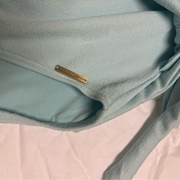 Size 10 Vince Camuto swimsuit one piece- like new - Picture 4 of 6